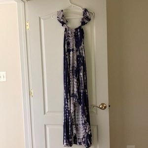 Worn once flowy high low maxi dress. Sleeves can be worn on or off shoulders.